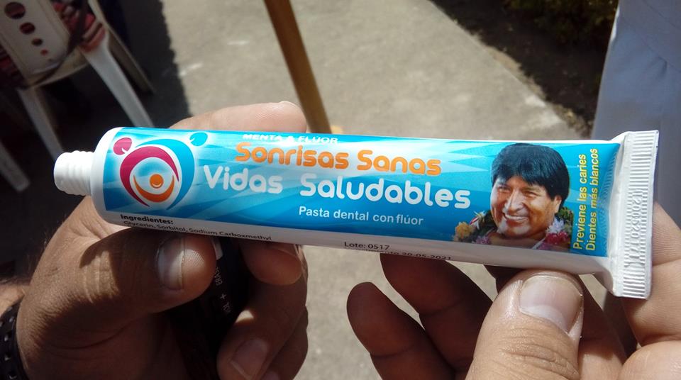 Pasta dental marca Evo Morales