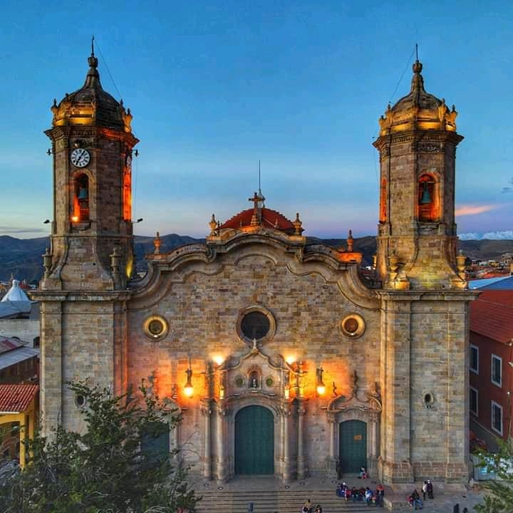 Catedral Basílica de Nuestra Señora de la Paz