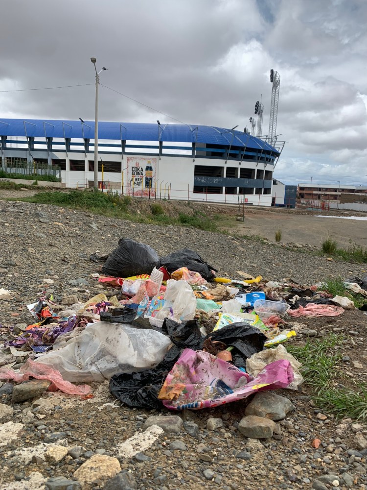 Basura en la ciudad de El Alto